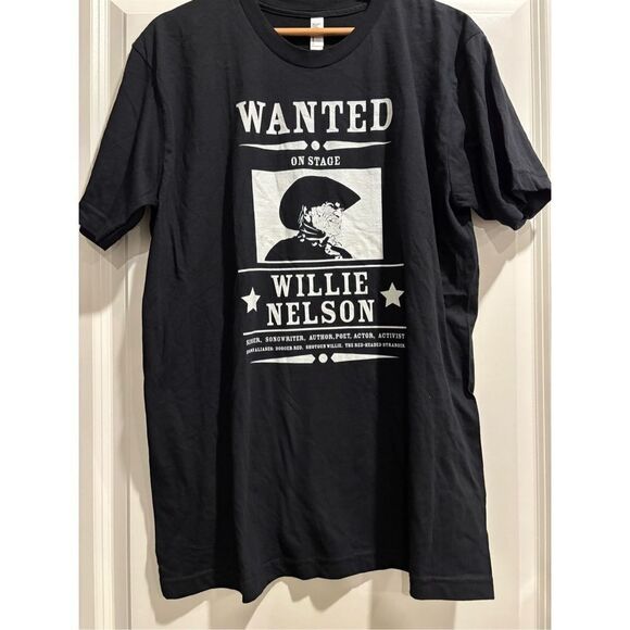 Willie Nelson Wanted T-shirt size Large - Picture 1 of 2